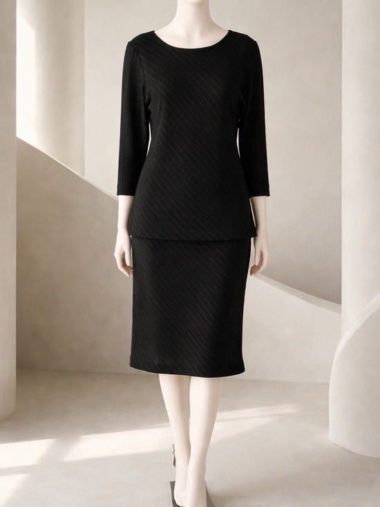 Leslie Fay Dresses & Skirts - Vintage Woman’s Pin Stripe Pencil Skirt and Matching Top
